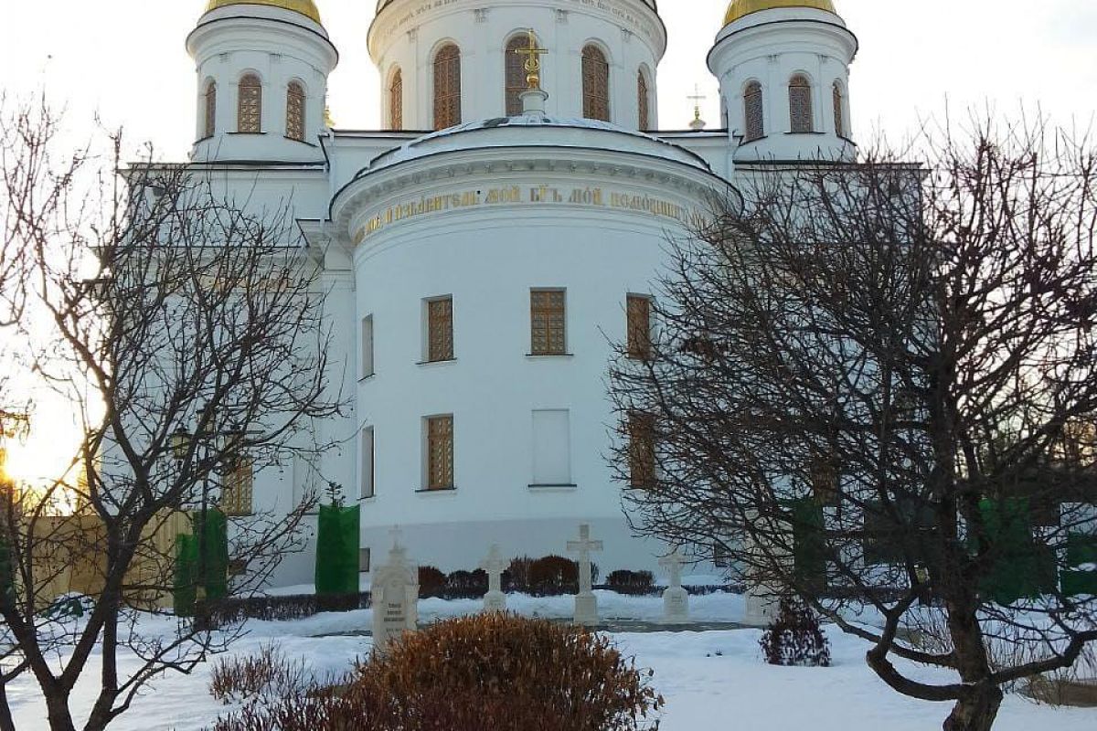 Екатеринбург. Погружение в историю династии Романовых. (Ганина Яма, Ново-тихвинский Монастырь, Храм, Екатеринбург, завтрак и обед). Тур из Тюмени.