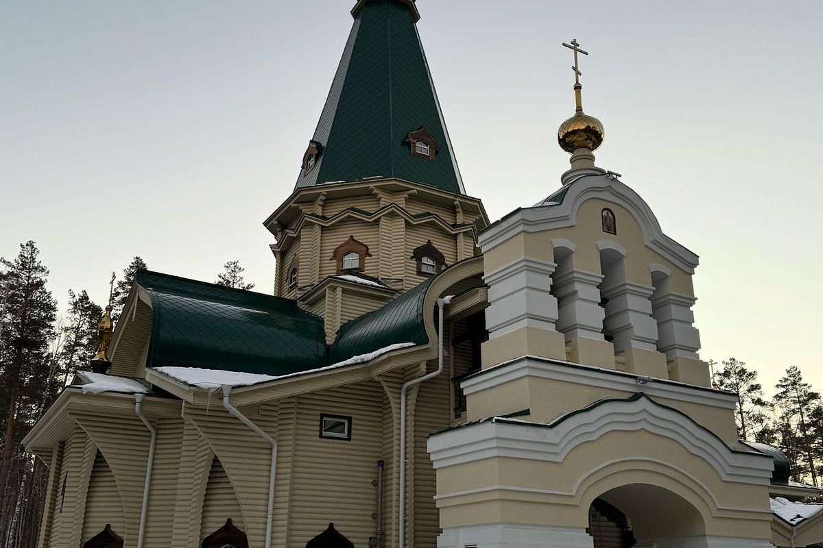 Екатеринбург. Погружение в историю династии Романовых. (Ганина Яма, Ново-тихвинский Монастырь, Храм, Екатеринбург, завтрак и обед). Тур из Тюмени.