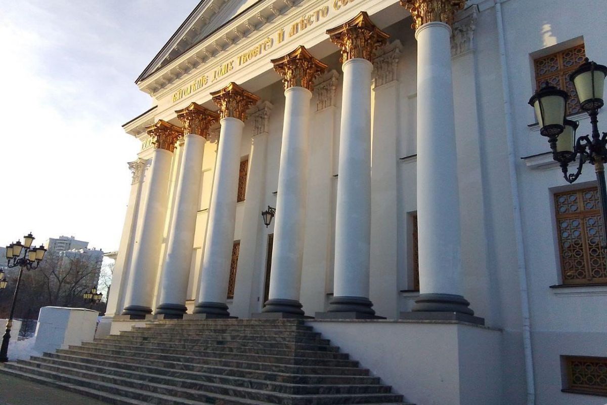 Екатеринбург. Погружение в историю династии Романовых. (Ганина Яма, Ново-тихвинский Монастырь, Храм, Екатеринбург, завтрак и обед). Тур из Тюмени.